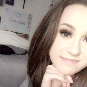 Meet your Posher, Leah